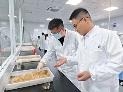 科技創(chuàng)新引領(lǐng)未來 江西省工業(yè)和信息化廳章貢區(qū)新興能源技術(shù)研發(fā)之路